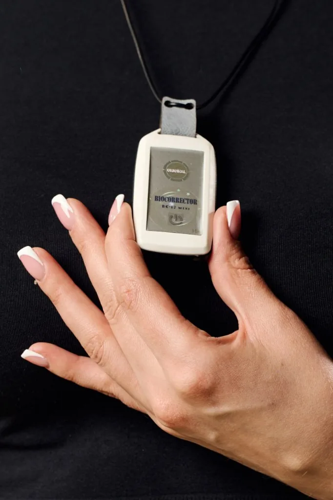 Biocorrector BC-17 Mini у руці